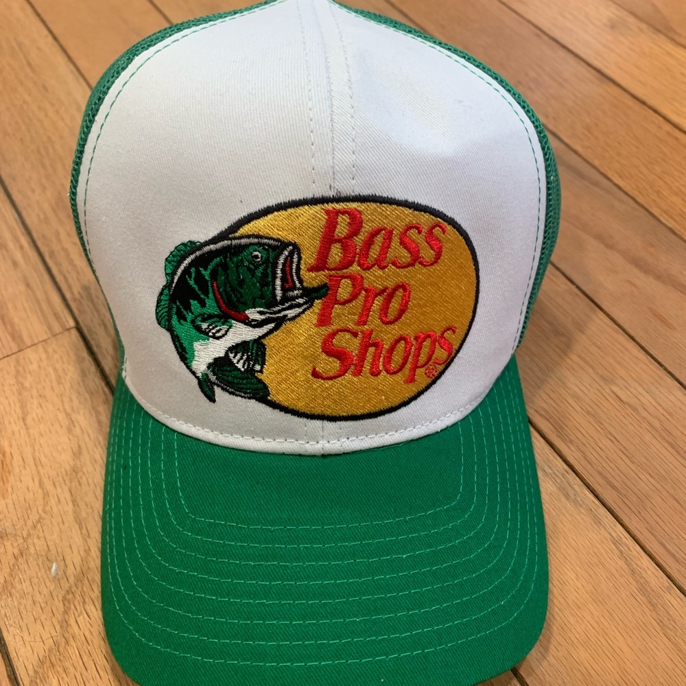 Bass pro trucker hat green and white